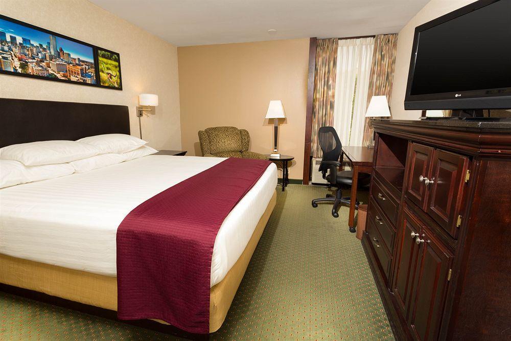 Drury Inn & Suites Columbus Гроув Сити Екстериор снимка